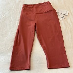 NEW Athleta Accelerate Crop Tights